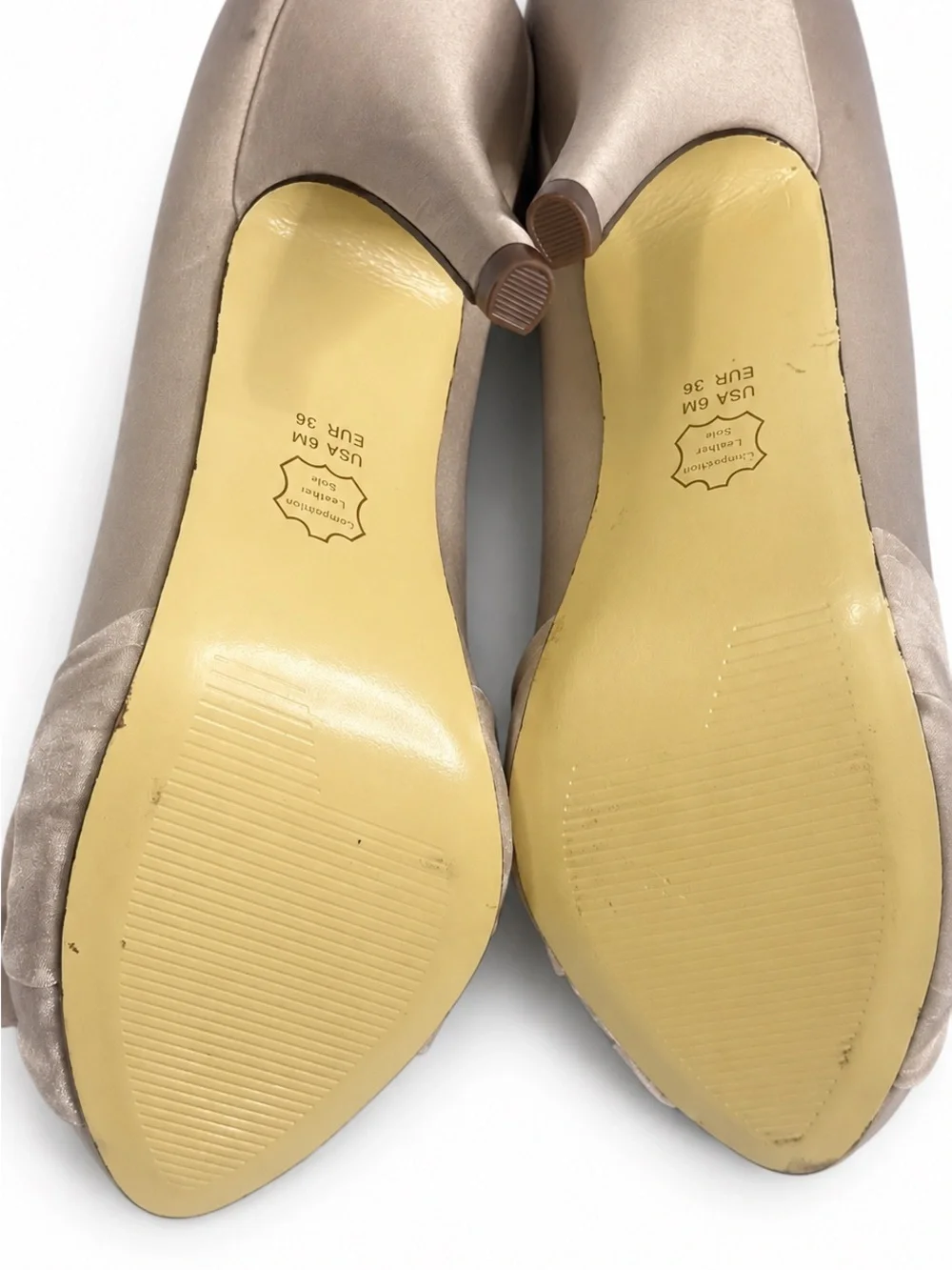 Touch Of Nina Women's Taupe Bow Peep-Toe Flats Us 6M EUR 36